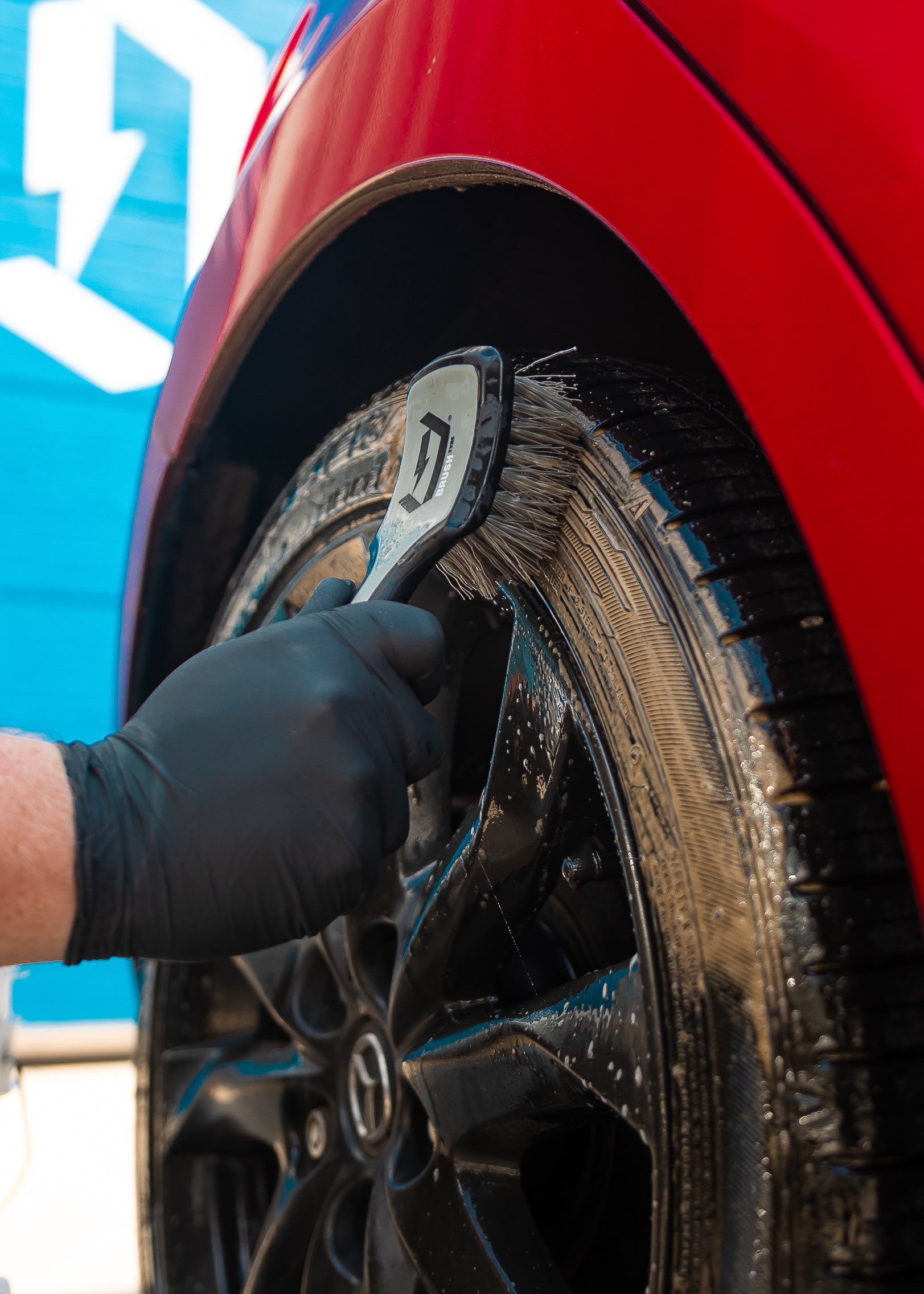 Duel Tyre Scrubbing Brush - BostonPlates Autocare Centre