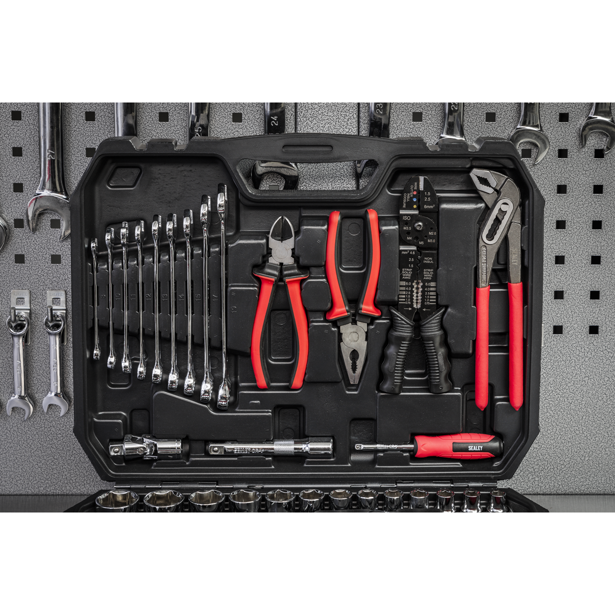 Sealey Mechanic's Tool Kit 100pc AK7400 - BostonPlates Autocare Centre