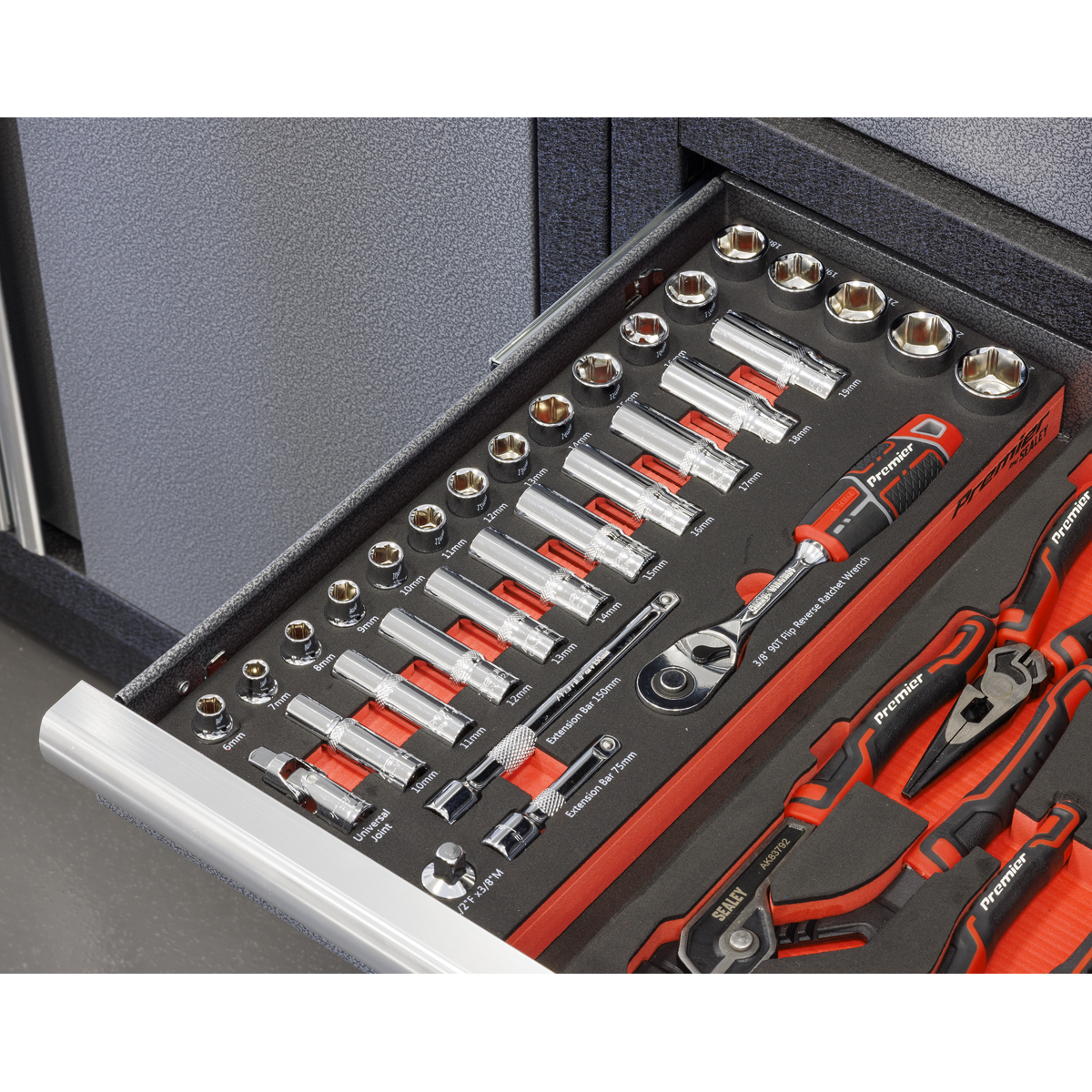 Sealey Premier Socket Set with Tool Tray 3/8"Sq Drive 32pc TBT41 - BostonPlates Autocare Centre