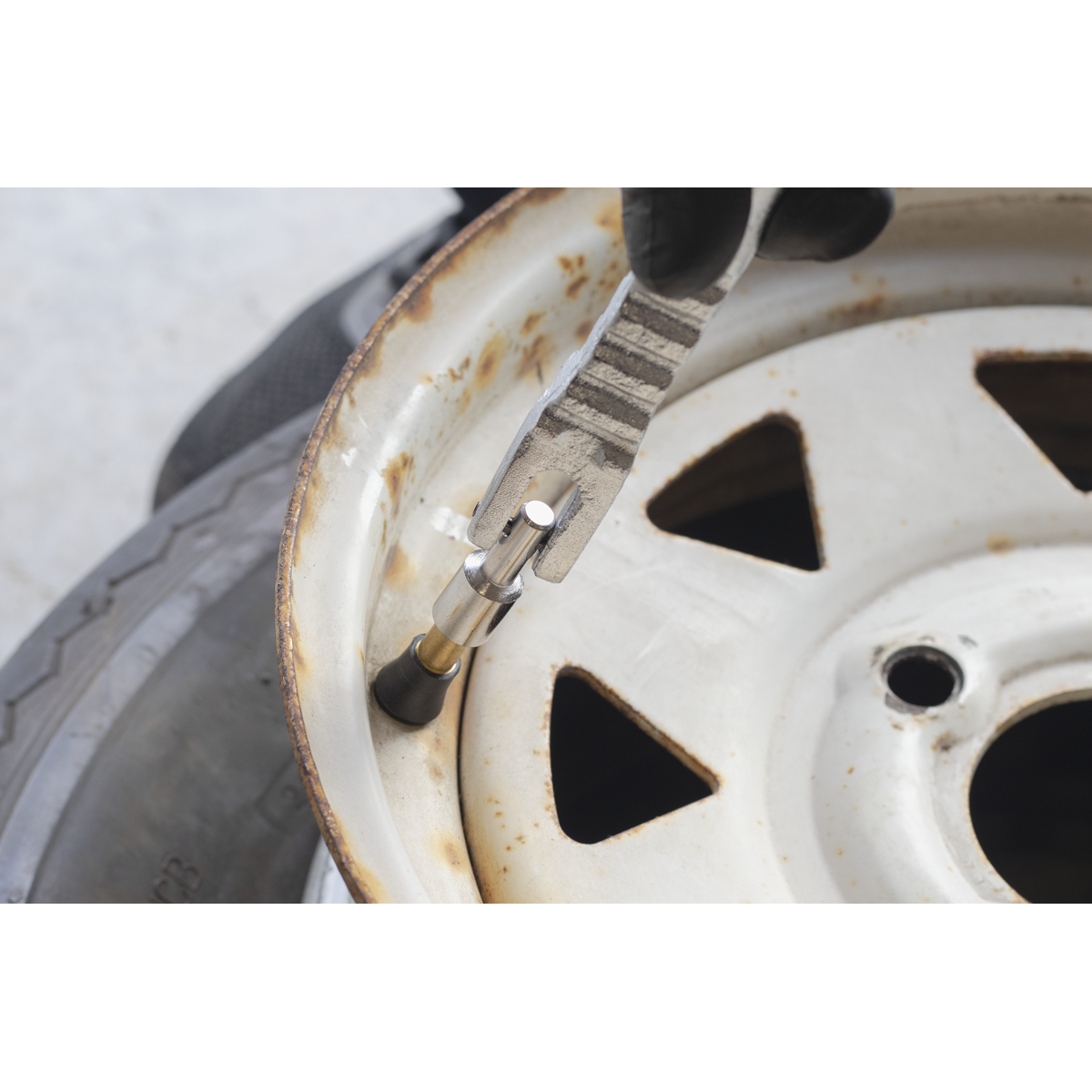 Sealey Tyre Valve Installer TST/TVI - BostonPlates Autocare Centre