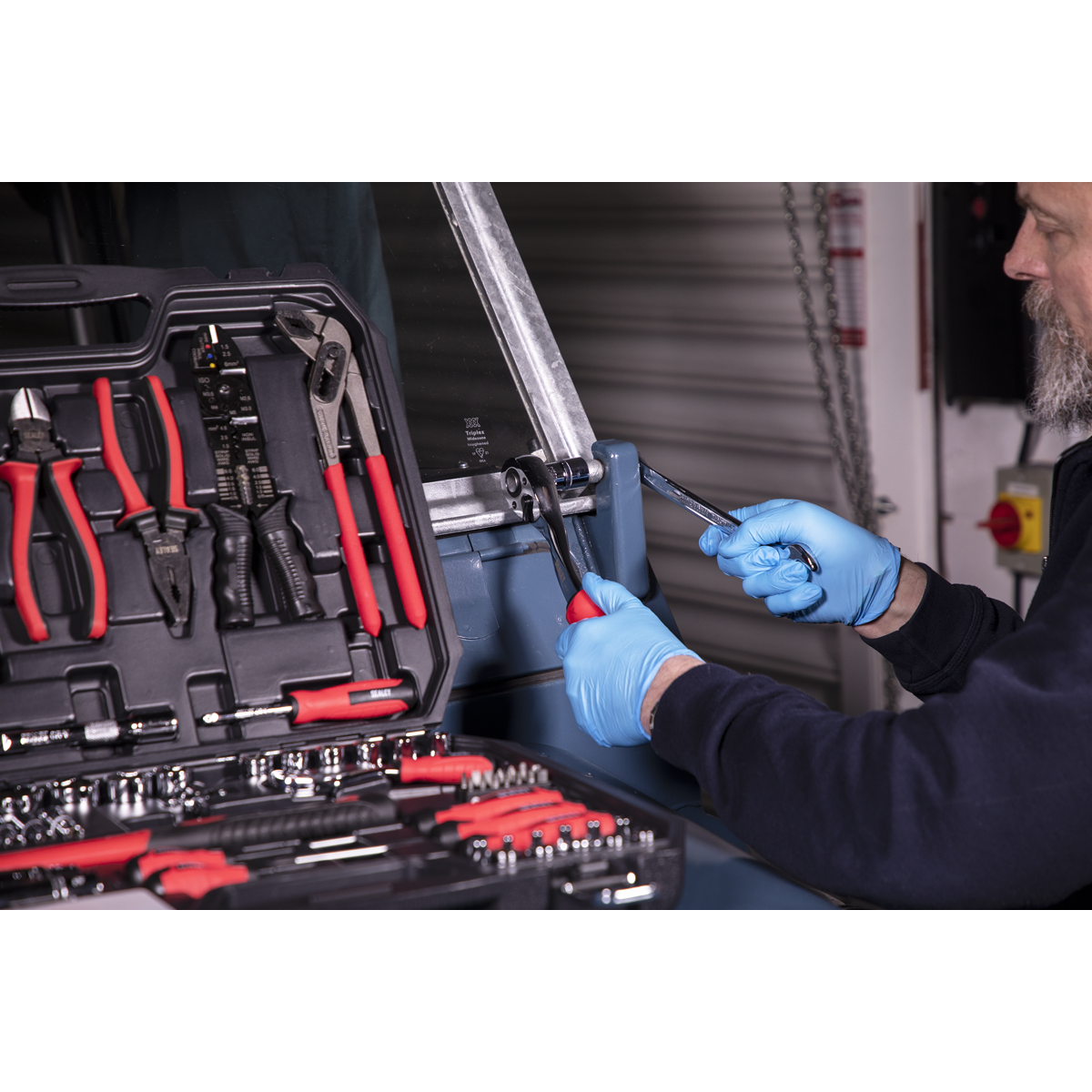 Sealey Mechanic's Tool Kit 100pc AK7400 - BostonPlates Autocare Centre