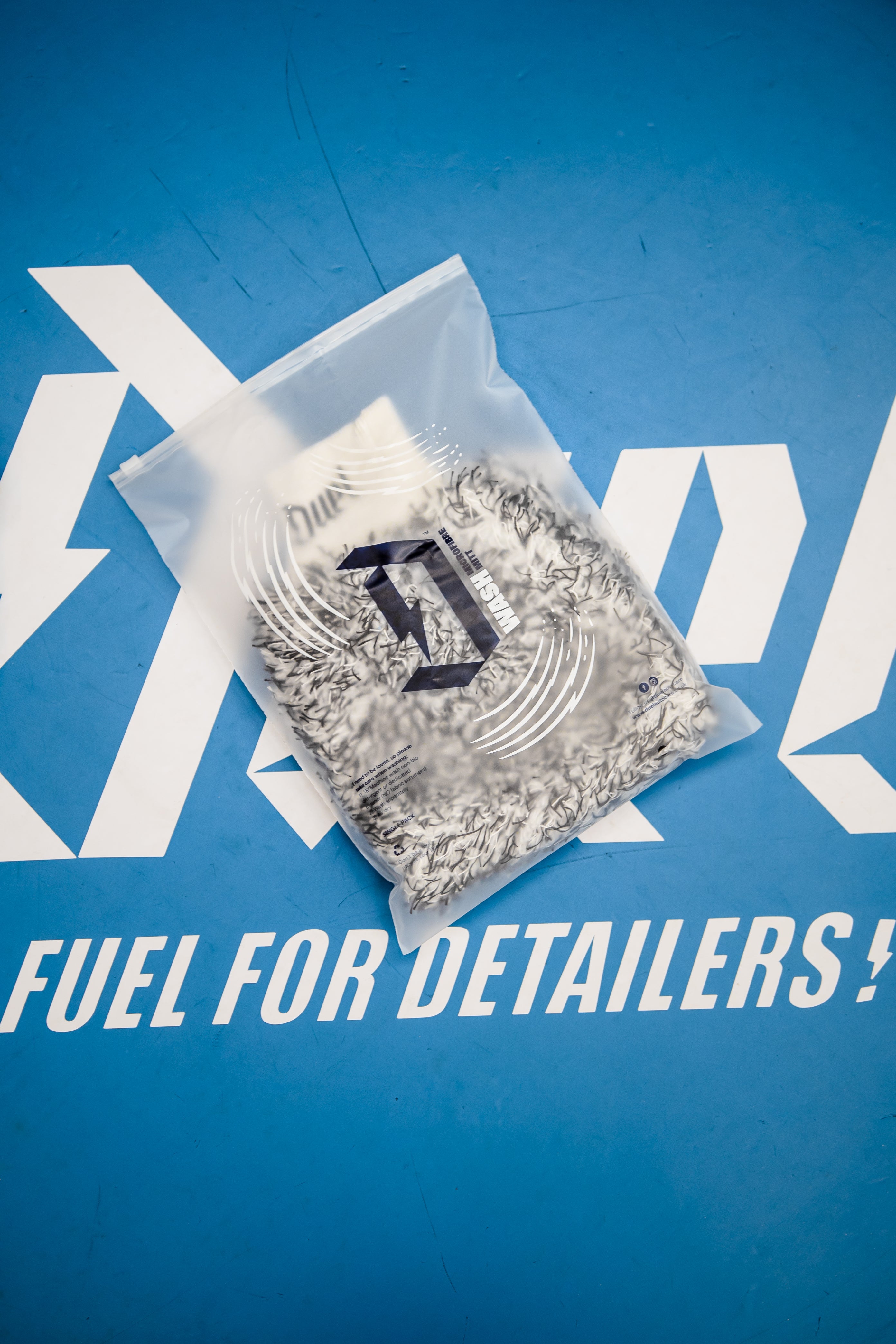 Duel Microfibre Wash Mitt - BostonPlates Autocare Centre