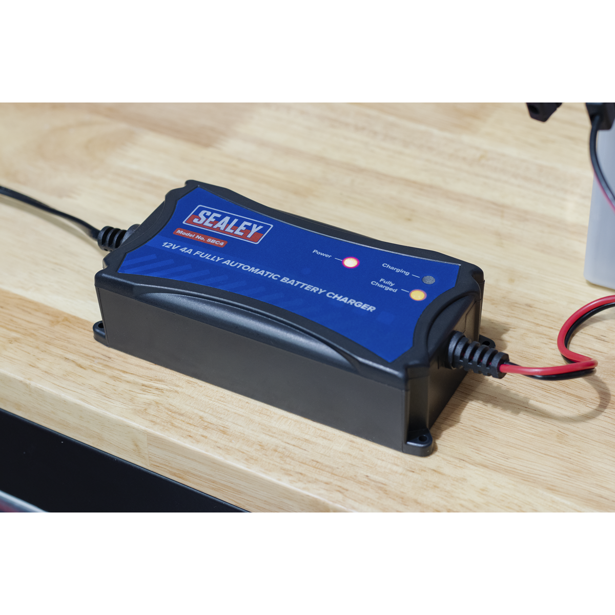 Sealey 12V Fully Automatic Battery Maintainer/Charger 4A SBC4