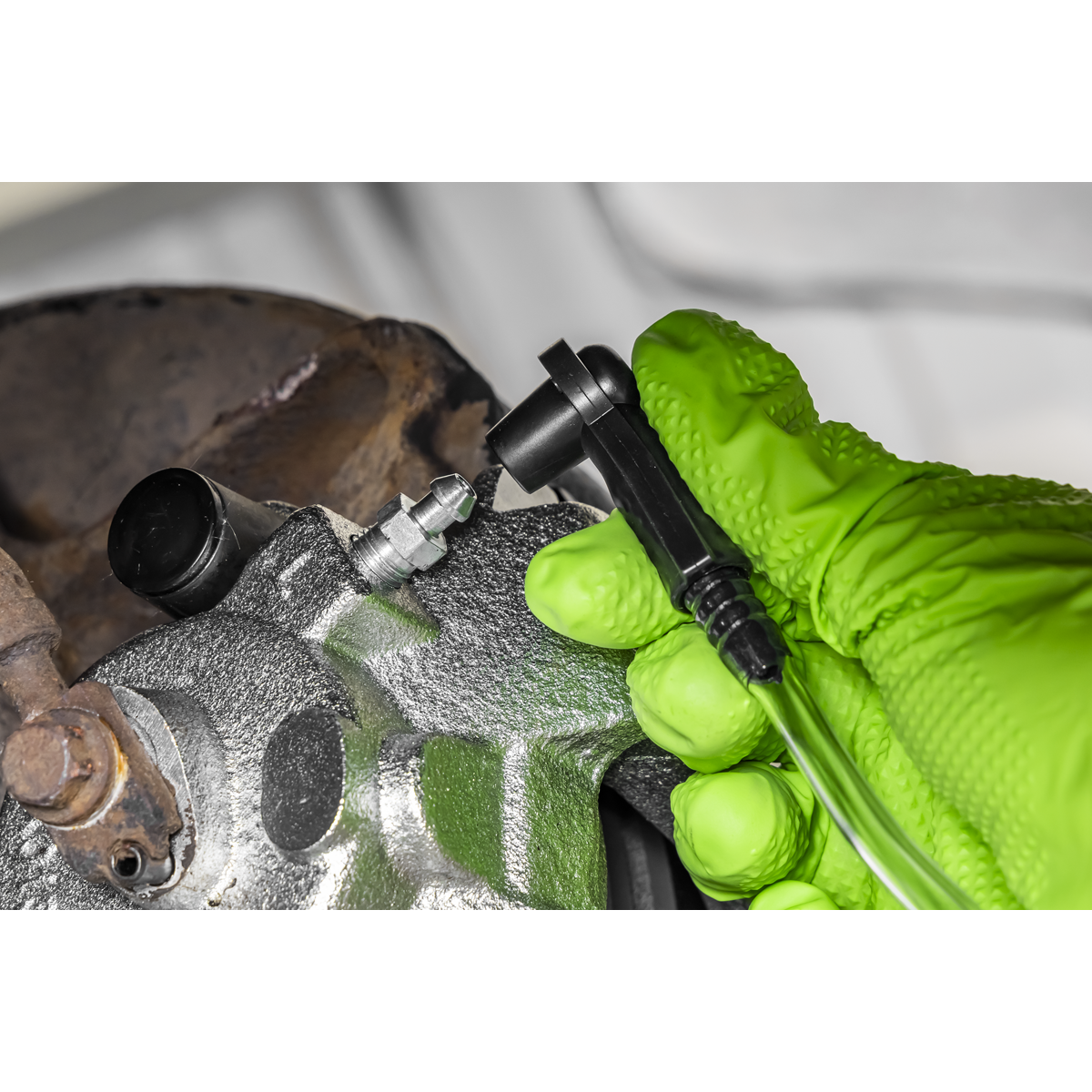 Sealey Siegen Pneumatic Vacuum Brake & Clutch Bleeder 750ml VS750 - BostonPlates Autocare Centre