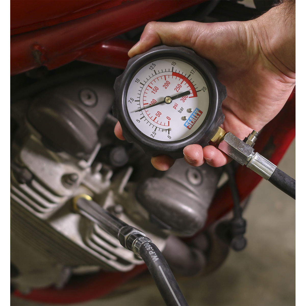 Sealey Petrol Compression Tester Deluxe Kit 6pc VSE300D