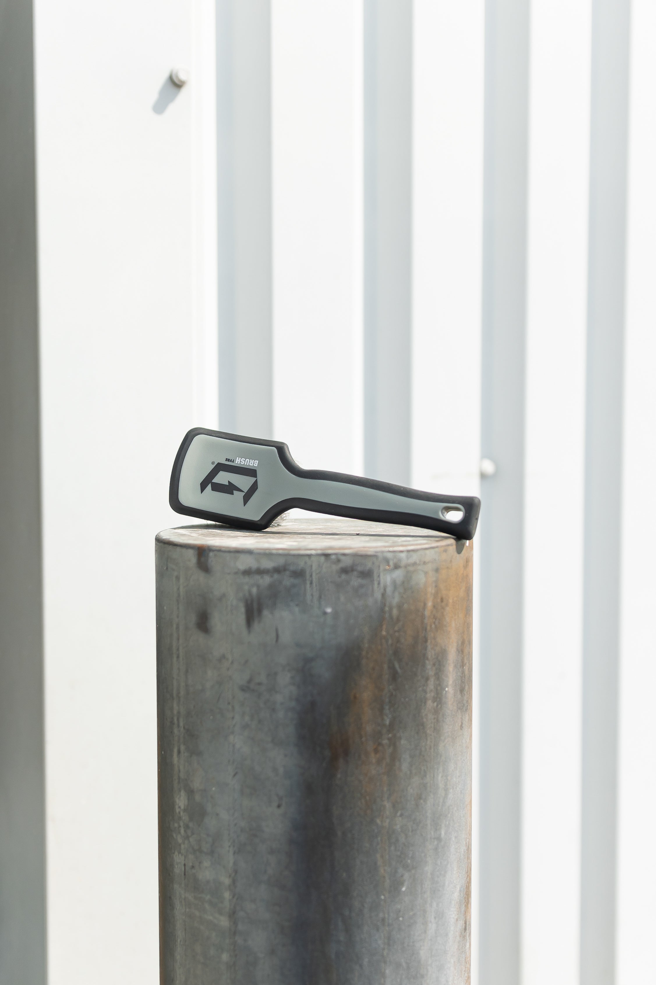 Duel Tyre Scrubbing Brush - BostonPlates Autocare Centre