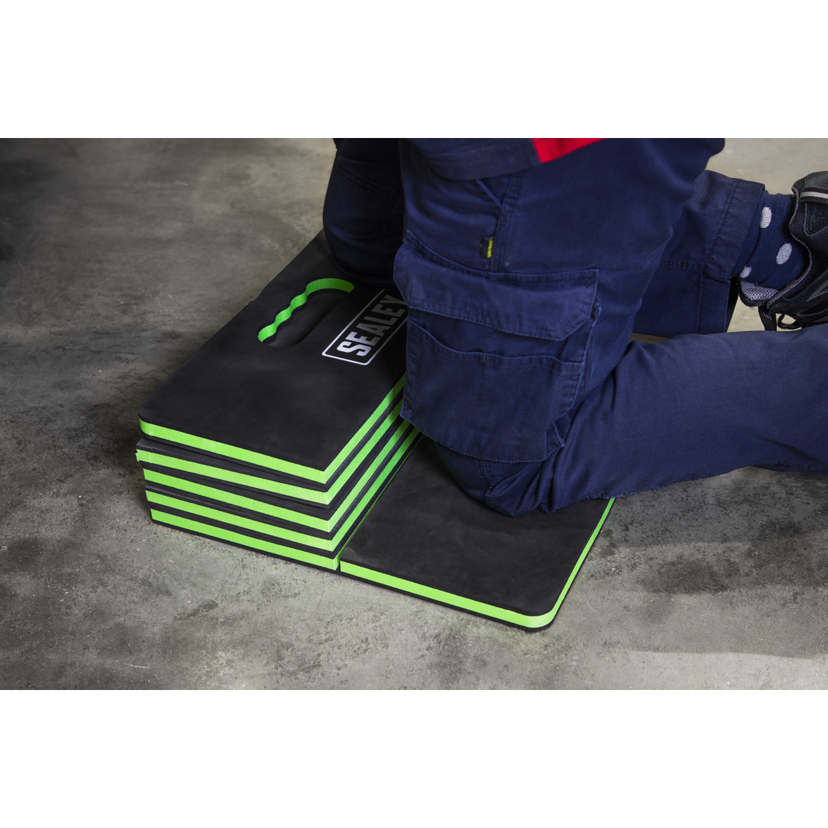 Sealey Folding Mechanic's Work Mat 23mm VS8582 - BostonPlates Autocare Centre